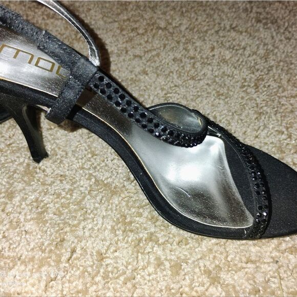 Moda Spana Black Heels with Glittering Embellishments - Picture 4 of 10